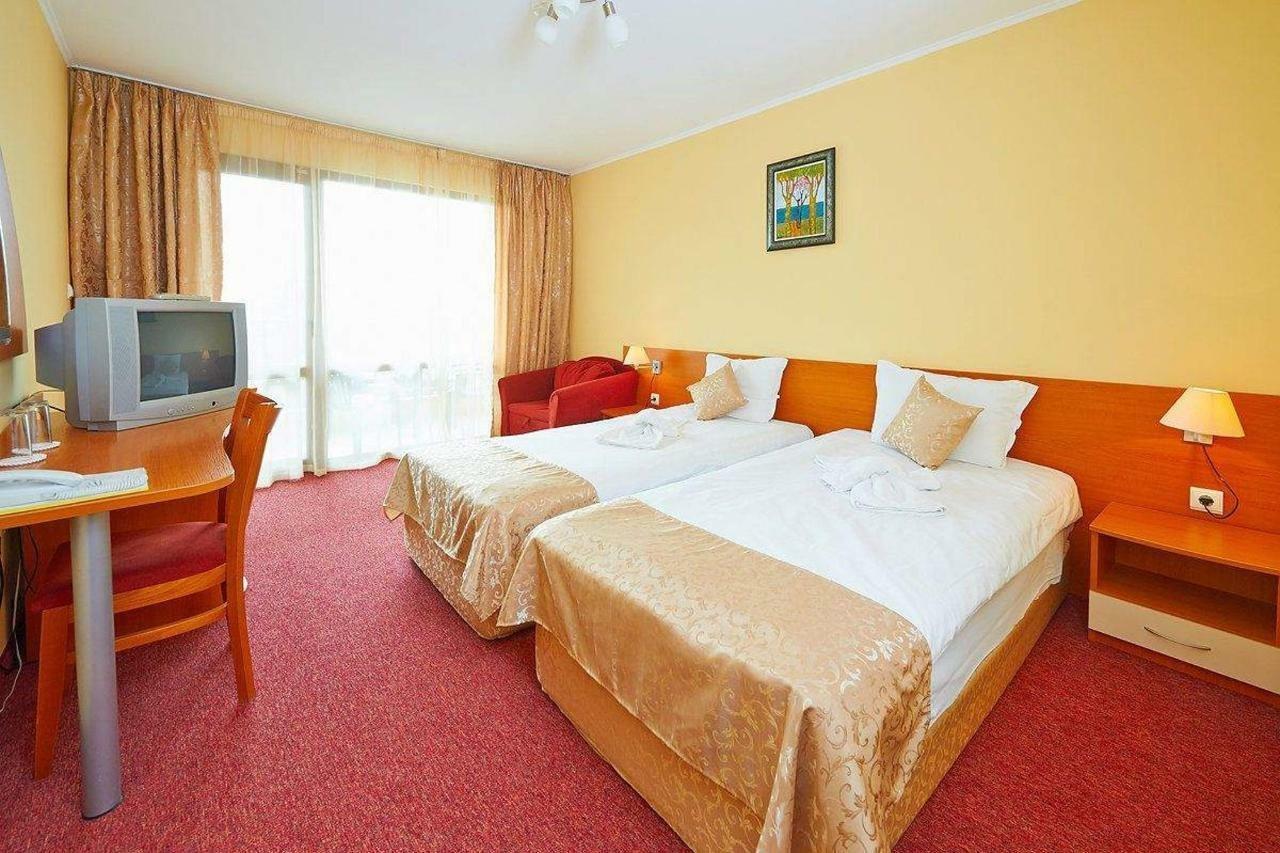 Paradise Hotel & Relax Center Pomorie Exteriör bild