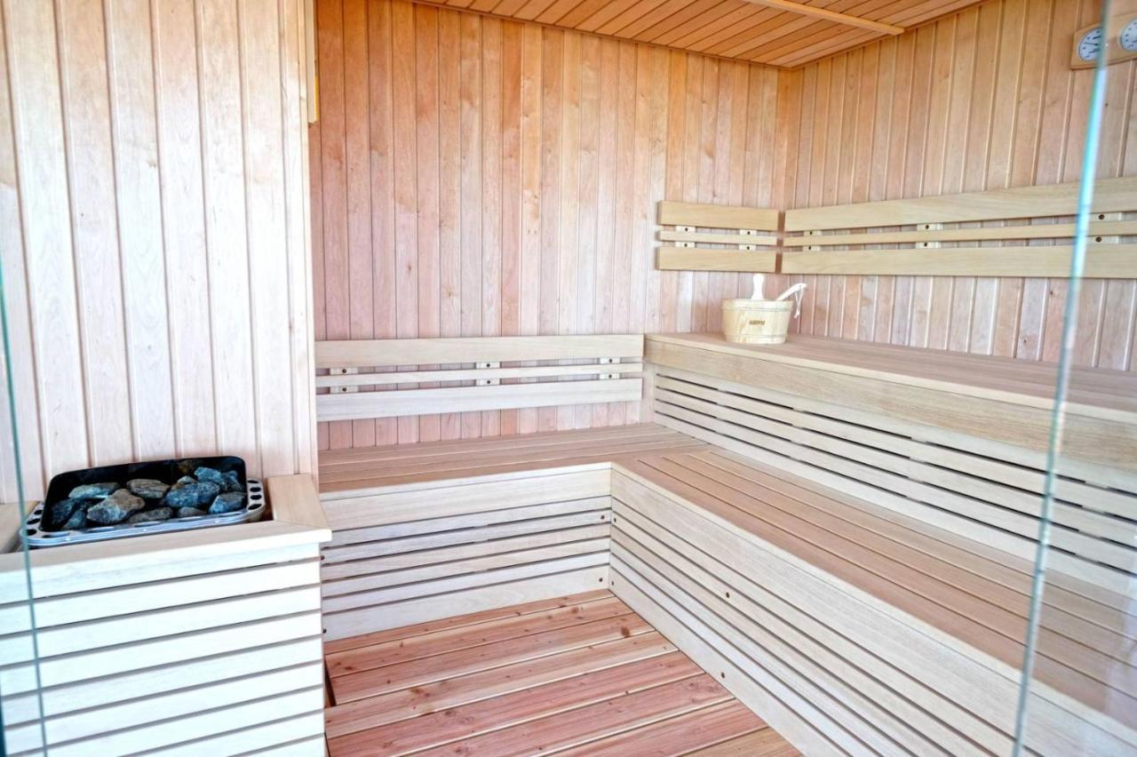 Paradise Hotel & Relax Center Pomorie Exteriör bild
