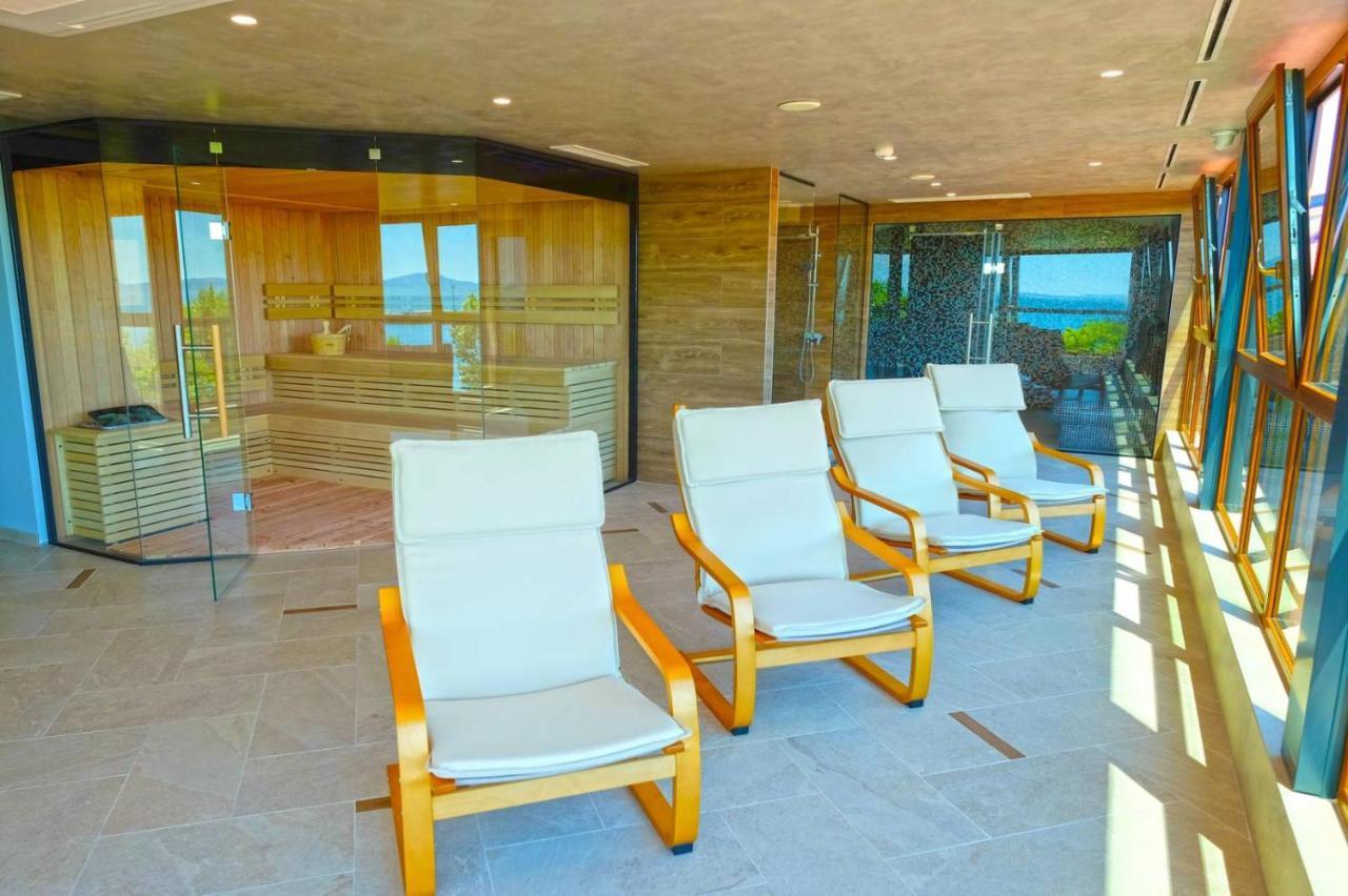 Paradise Hotel & Relax Center Pomorie Exteriör bild